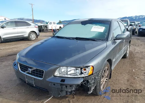 2006 Volvo S60 2.5T из США, поврежденный, VIN YV1RH592562532398